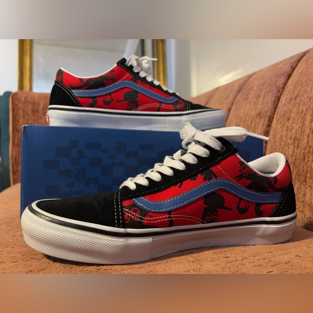 Vans x Krooked Skate Old Skool shoe featuring art by Natas Kaupas for Ray Barbee